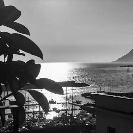 Mareluna Penthouse - Luxury Rooftop Apartment Salerno